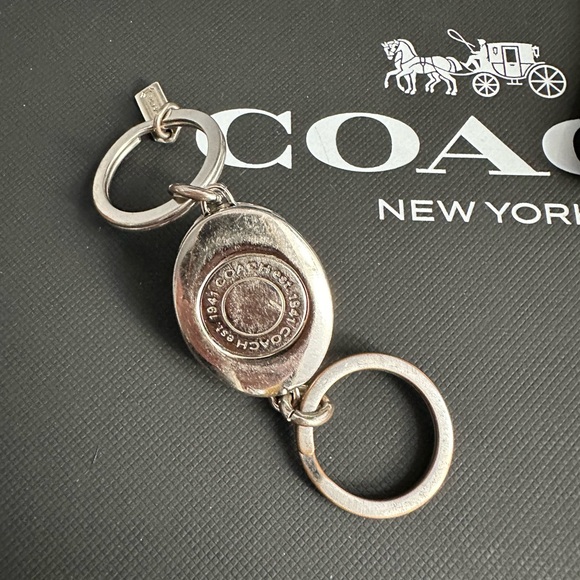 Vintage Coach Valet Turnlock valet double keychain - Picture 4 of 8